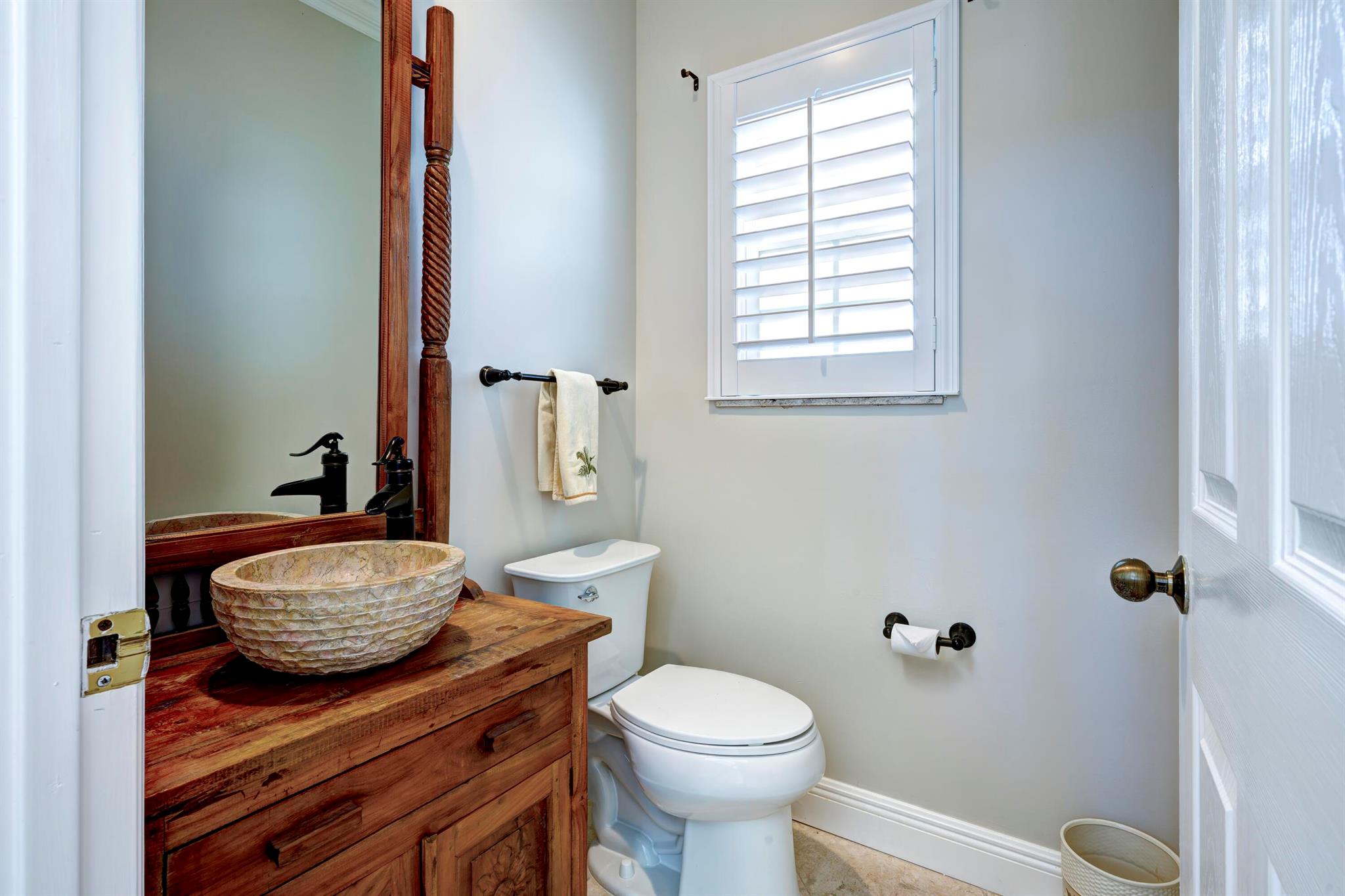 BRIDGEGATE SOUTH AT JONAT - Residential Lease