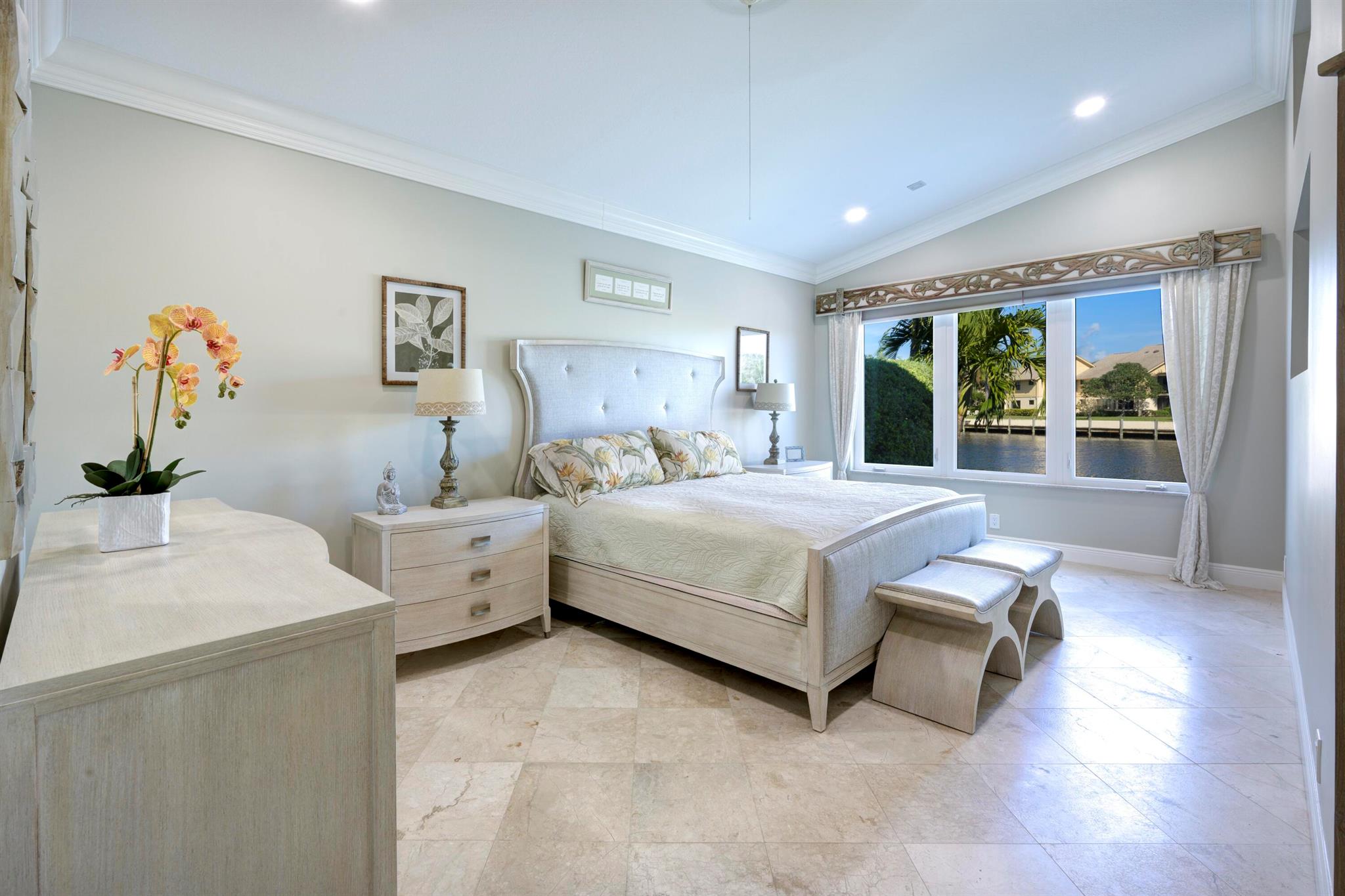 BRIDGEGATE SOUTH AT JONAT - Residential Lease