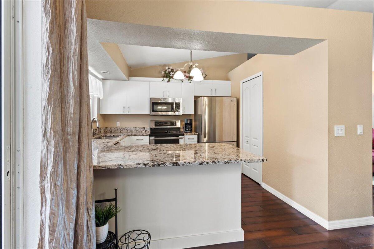 PORT ST LUCIE SECTION 8 - Residential