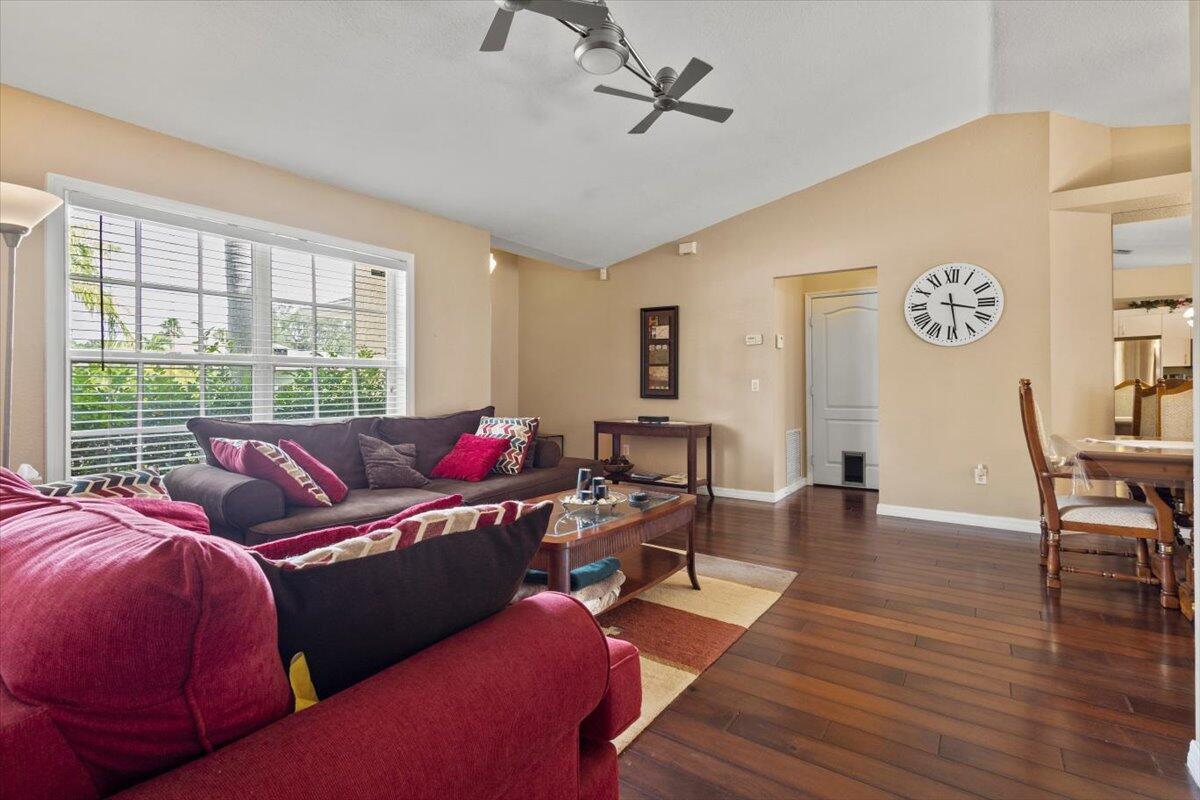 PORT ST LUCIE SECTION 8 - Residential