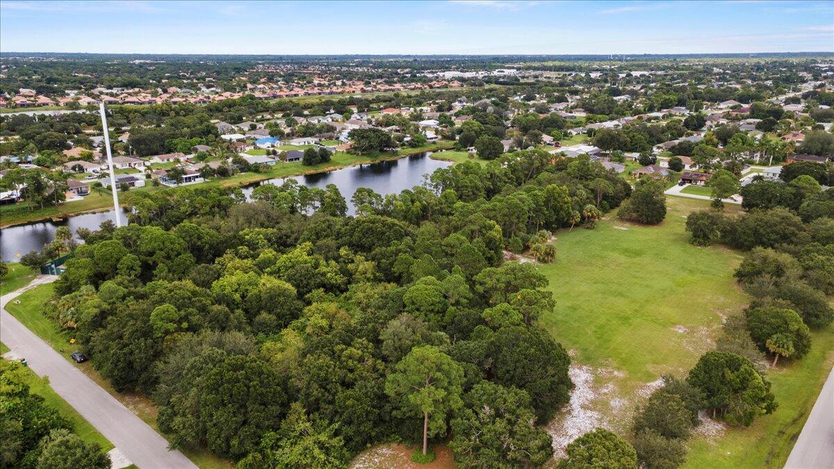 PORT ST LUCIE SECTION 8 - Residential