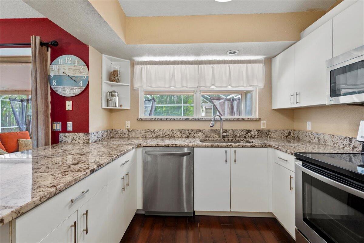 PORT ST LUCIE SECTION 8 - Residential