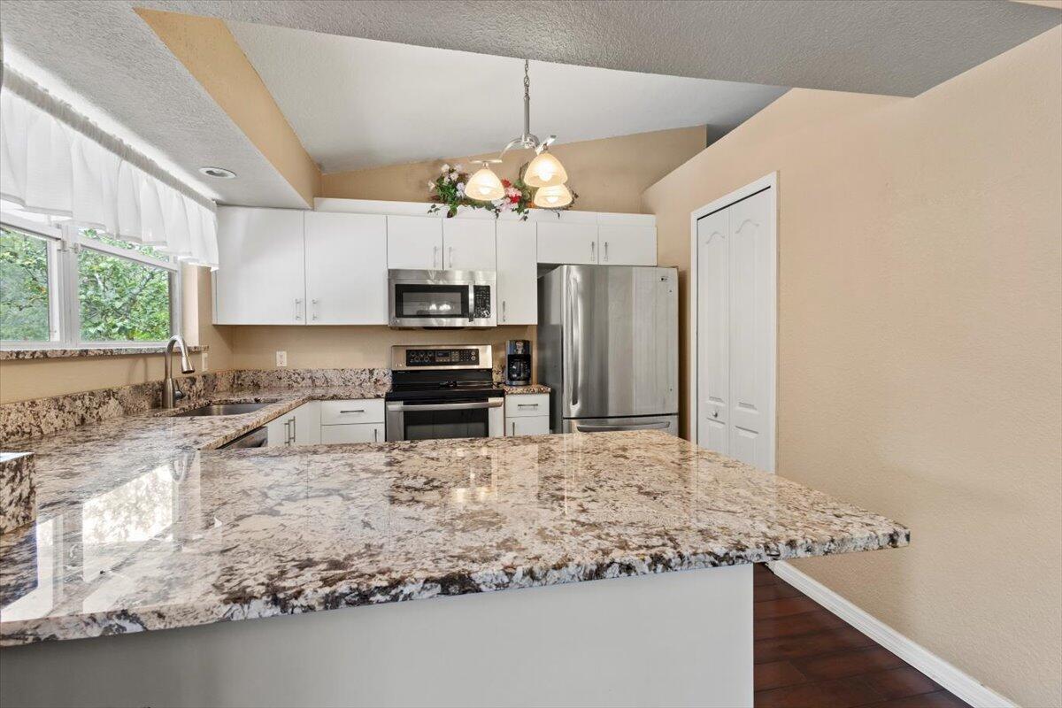 PORT ST LUCIE SECTION 8 - Residential