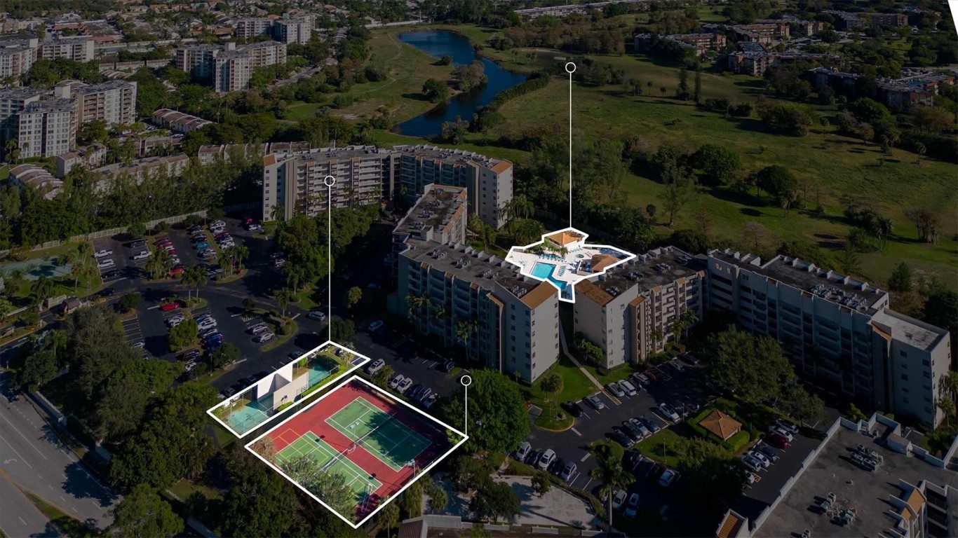 18TH HOLE - Residential