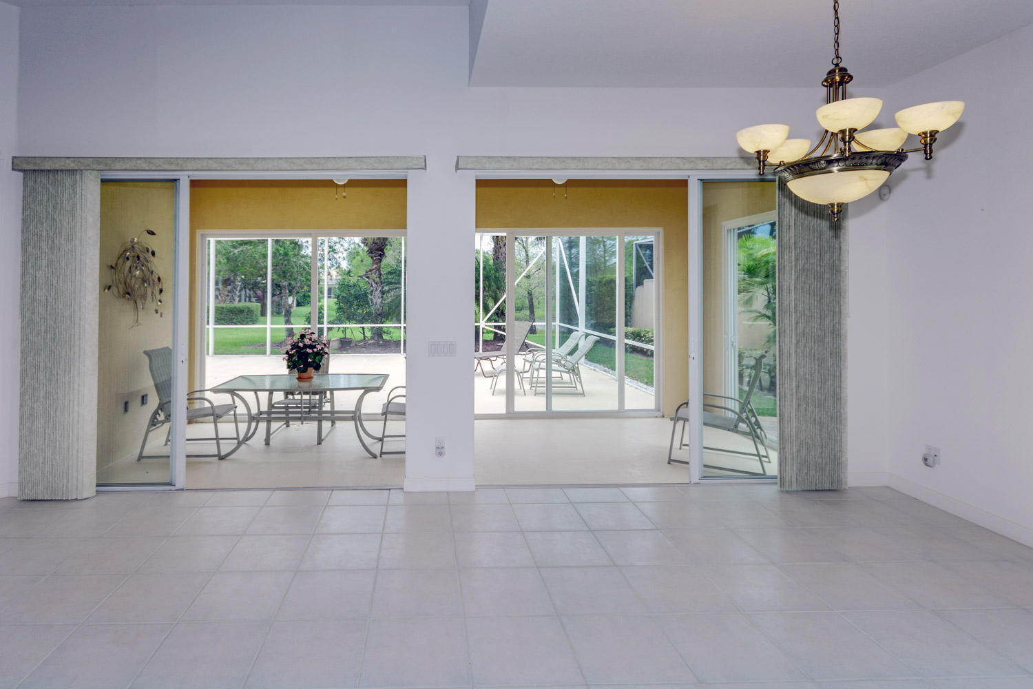 MAGNOLIA BAY - Residential