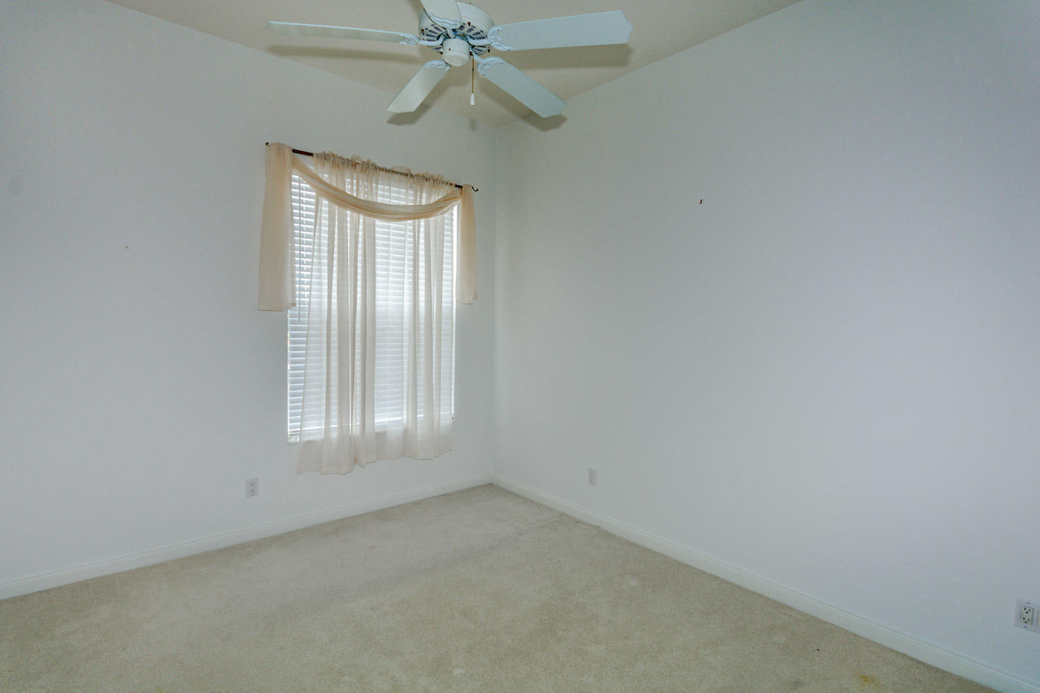 MAGNOLIA BAY - Residential