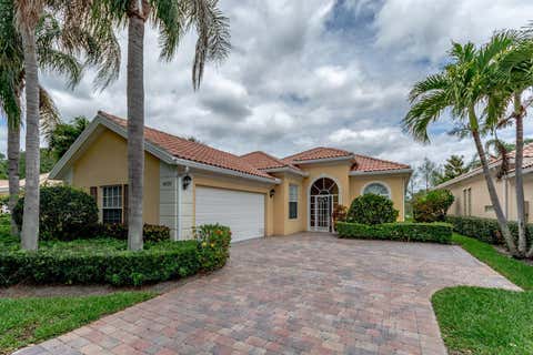 Photo of 4705 Dovehill Drive, Palm Beach Gardens, FL 33418 (MLS # B26028123)