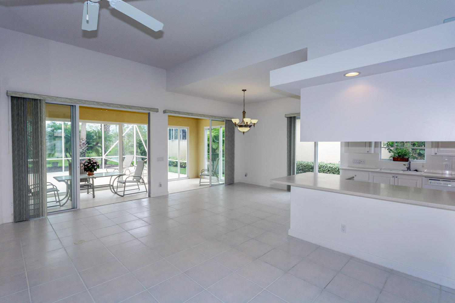 MAGNOLIA BAY - Residential