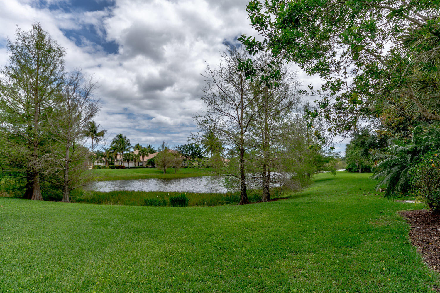 MAGNOLIA BAY - Residential