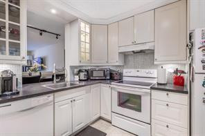 Villas At Meadow Lakes Co - Residential Lease