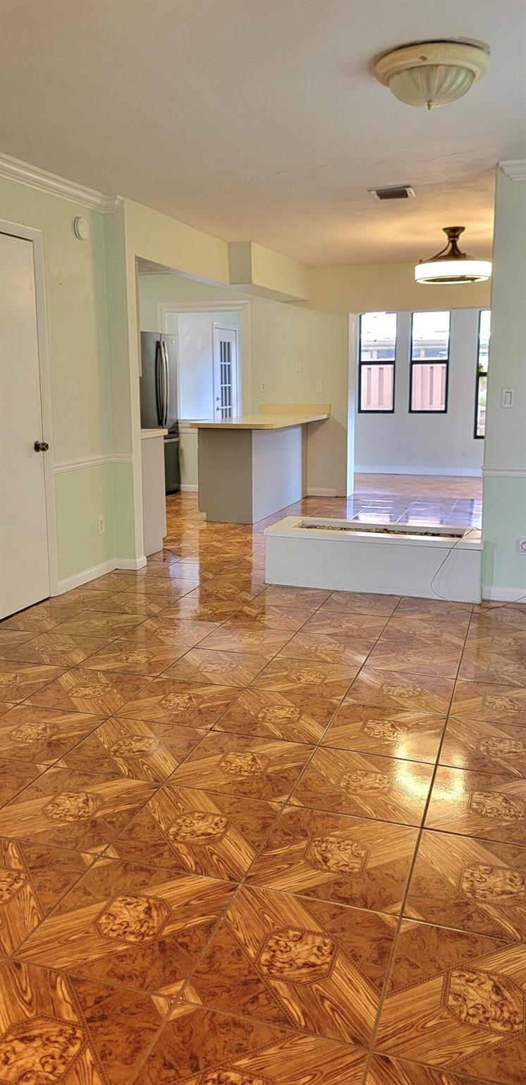 323 Sandtree Drive