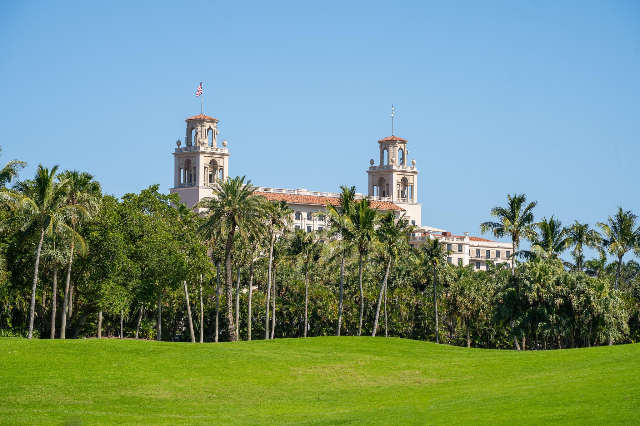 2 N Breakers Row Row Ph4