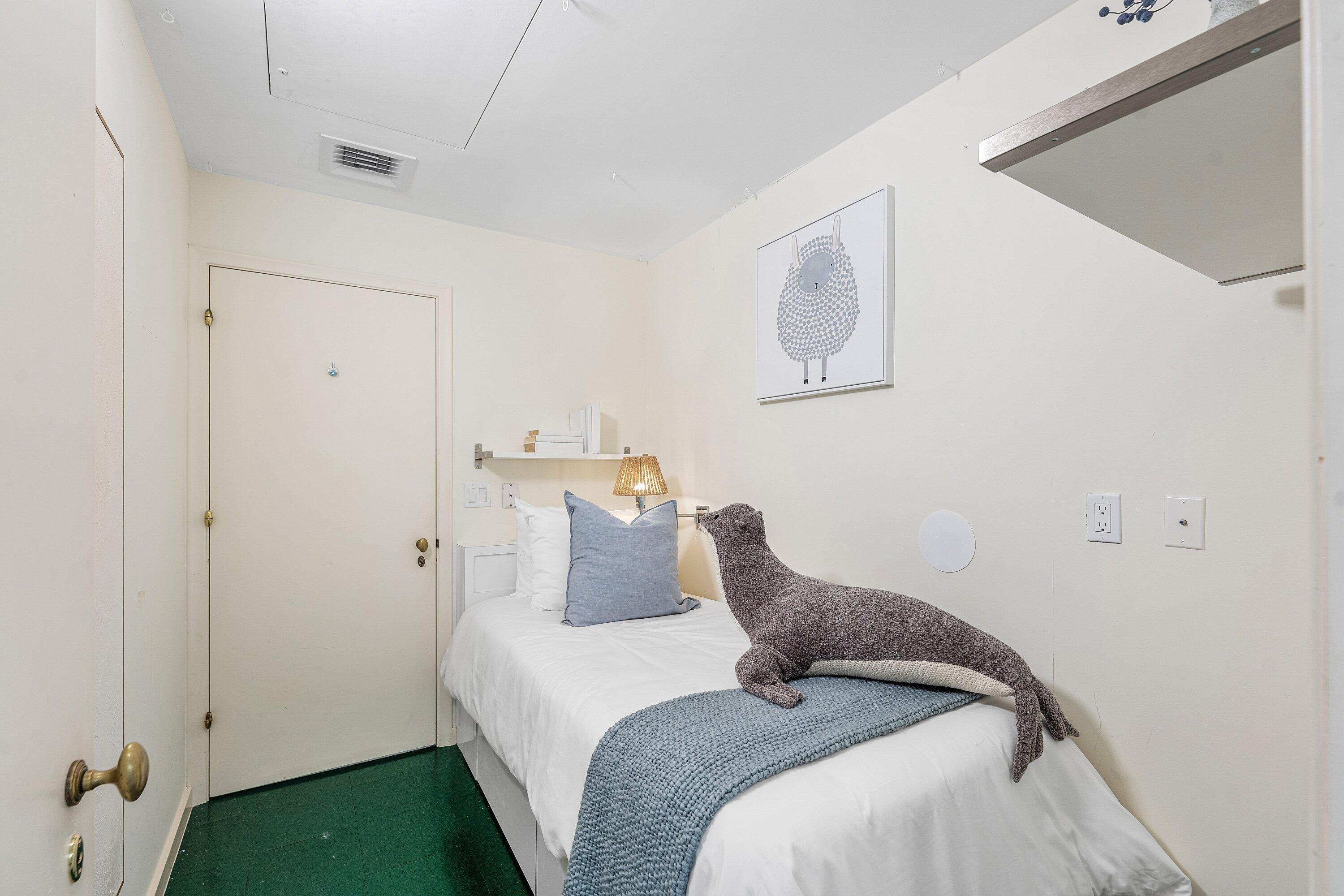 TWO NORTH BREAKERS ROW CONDO - Residential