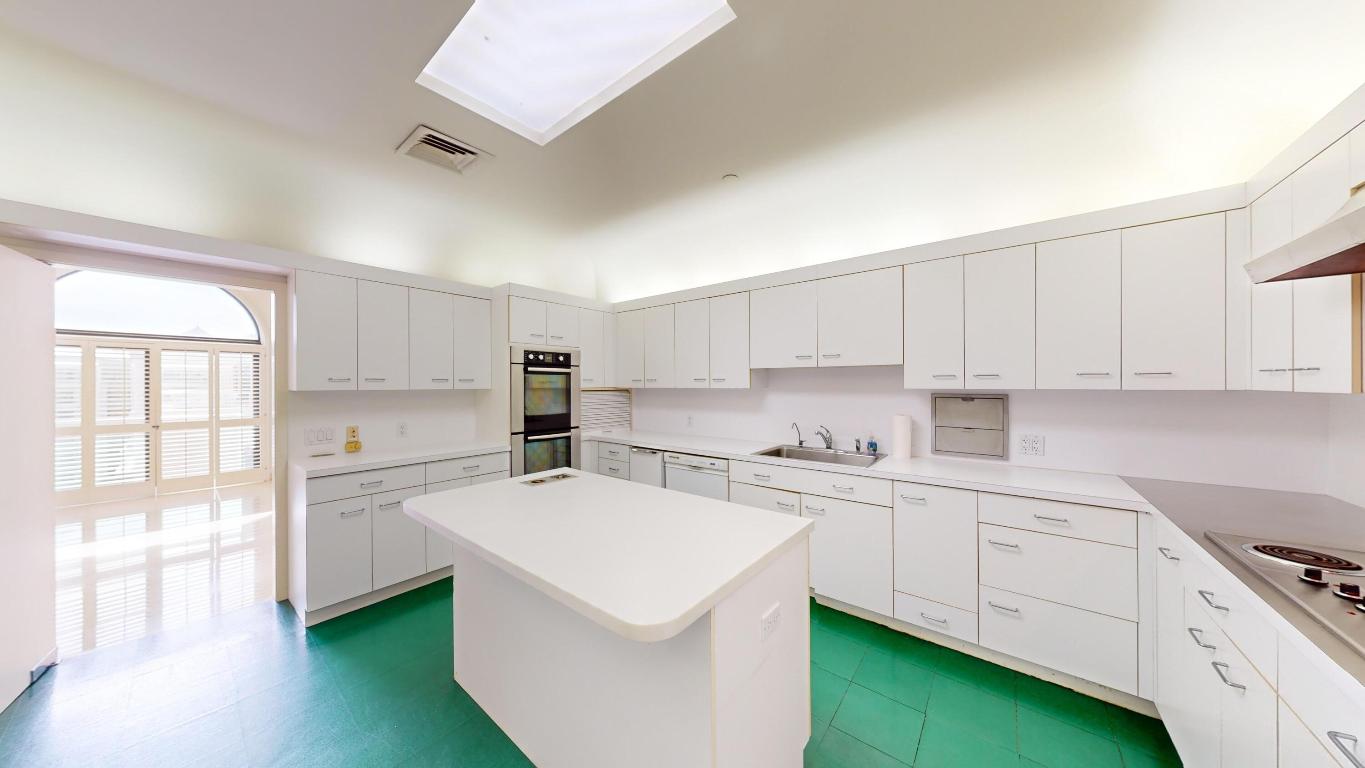 TWO NORTH BREAKERS ROW CONDO - Residential