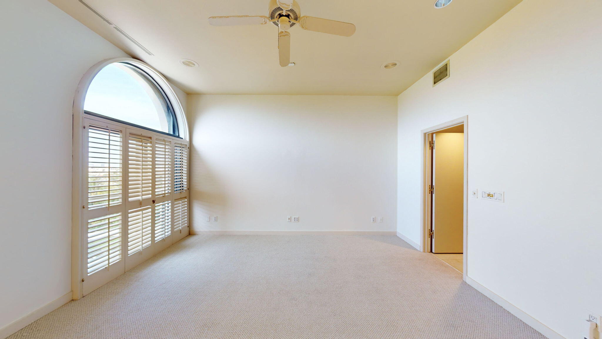 TWO NORTH BREAKERS ROW CONDO - Residential