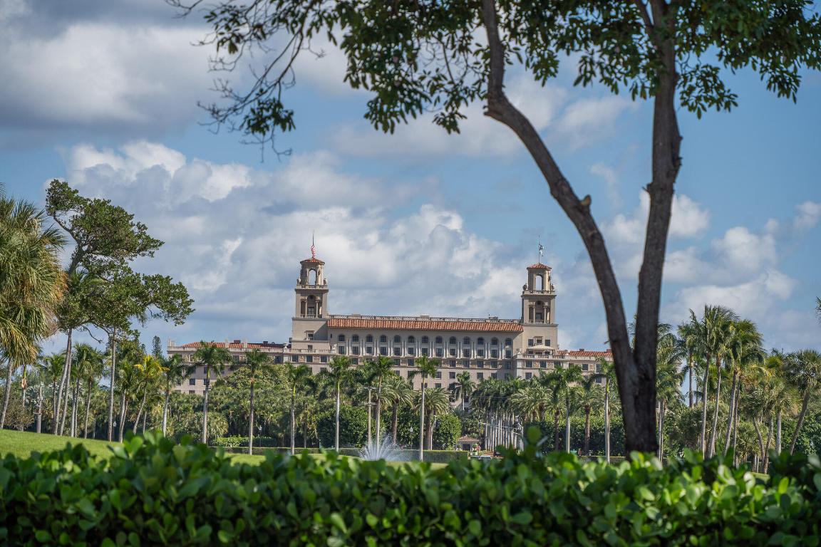 2 N Breakers Row Row Ph4