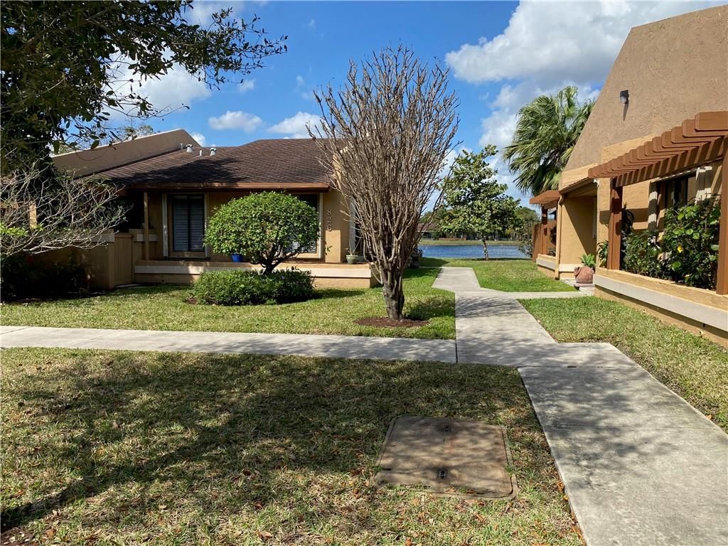 Photo of 826 NW 79th Ter, Plantation, FL 33324 (MLS # F10271329)