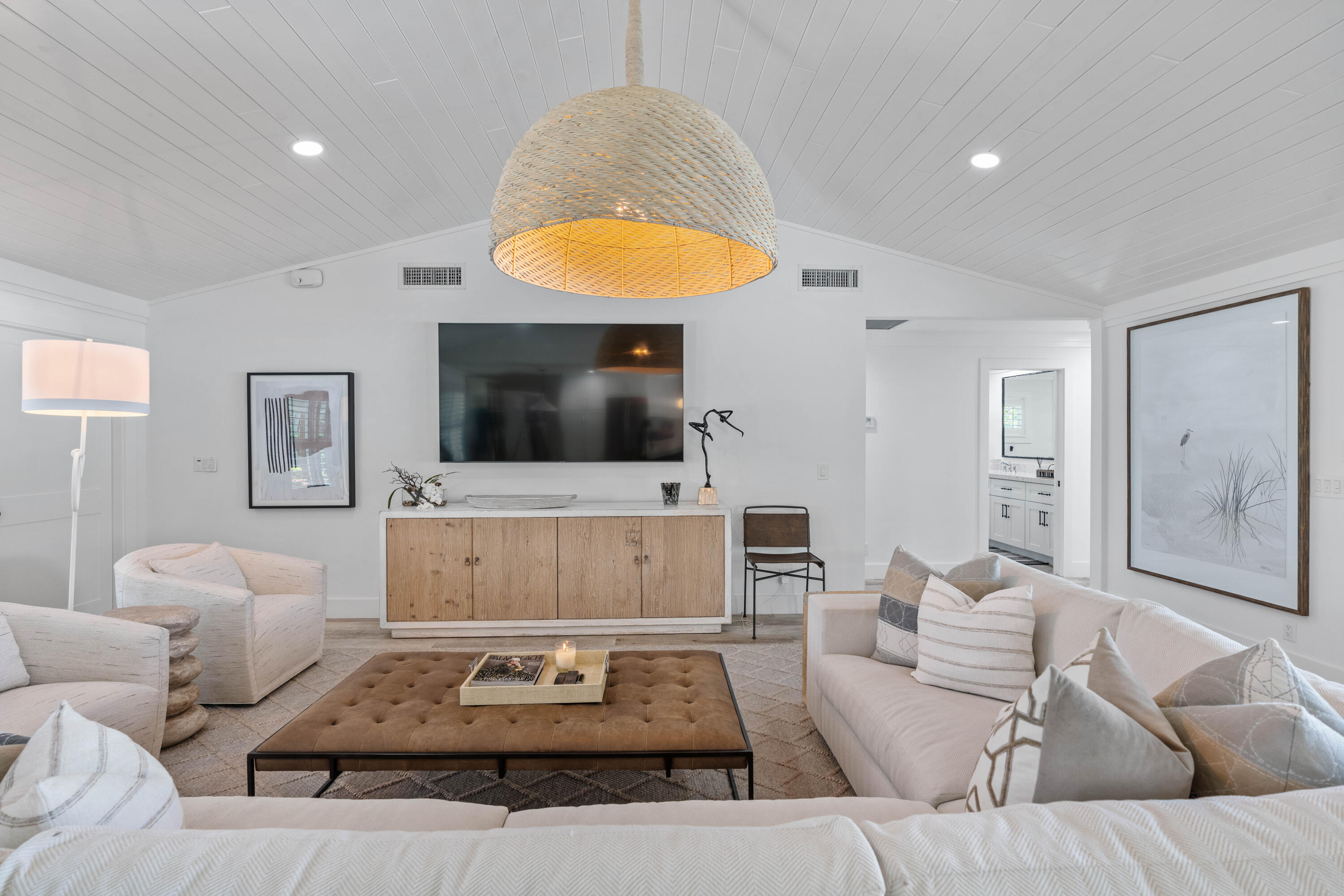 COUNTRY CLUB POINT - Residential