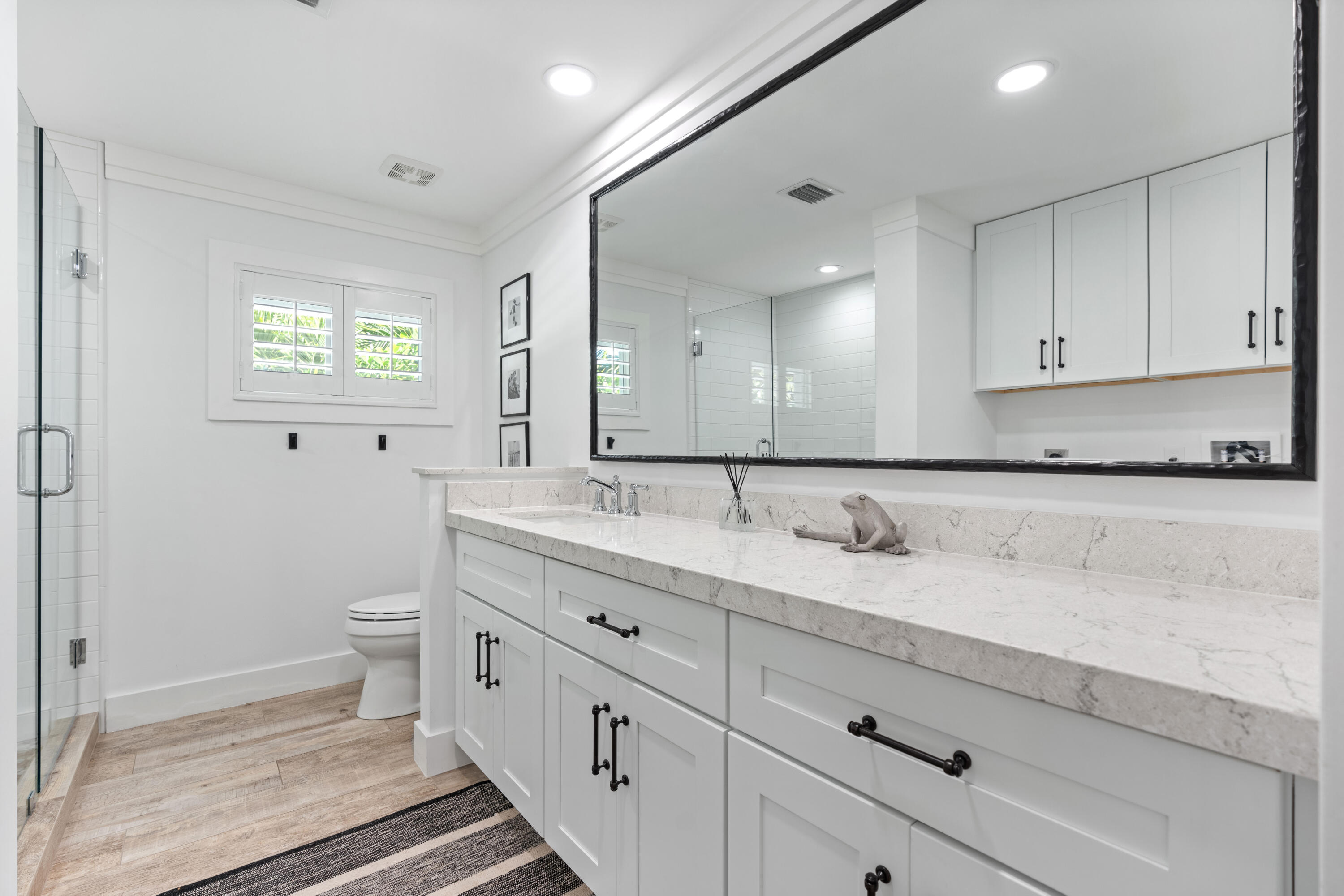 COUNTRY CLUB POINT - Residential