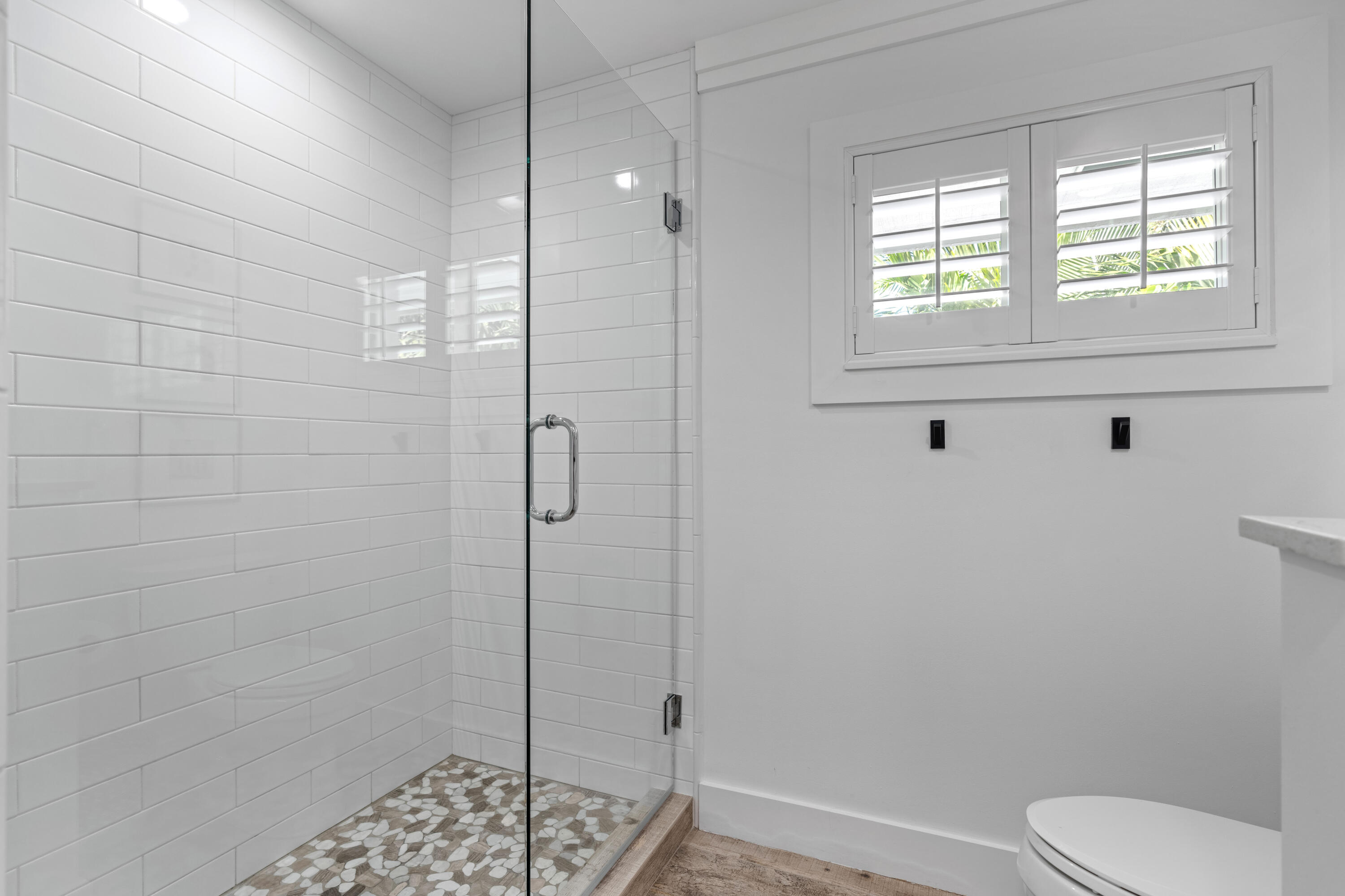 COUNTRY CLUB POINT - Residential