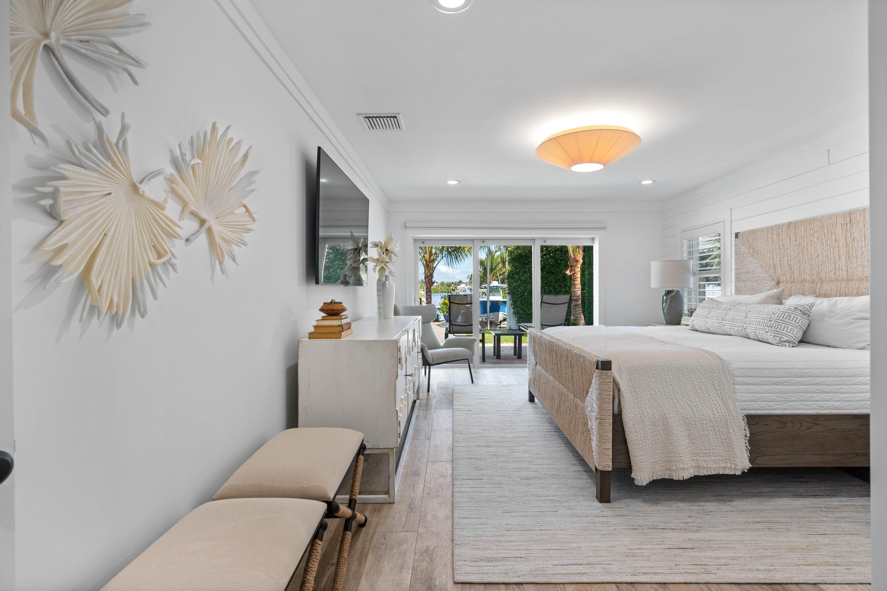 COUNTRY CLUB POINT - Residential