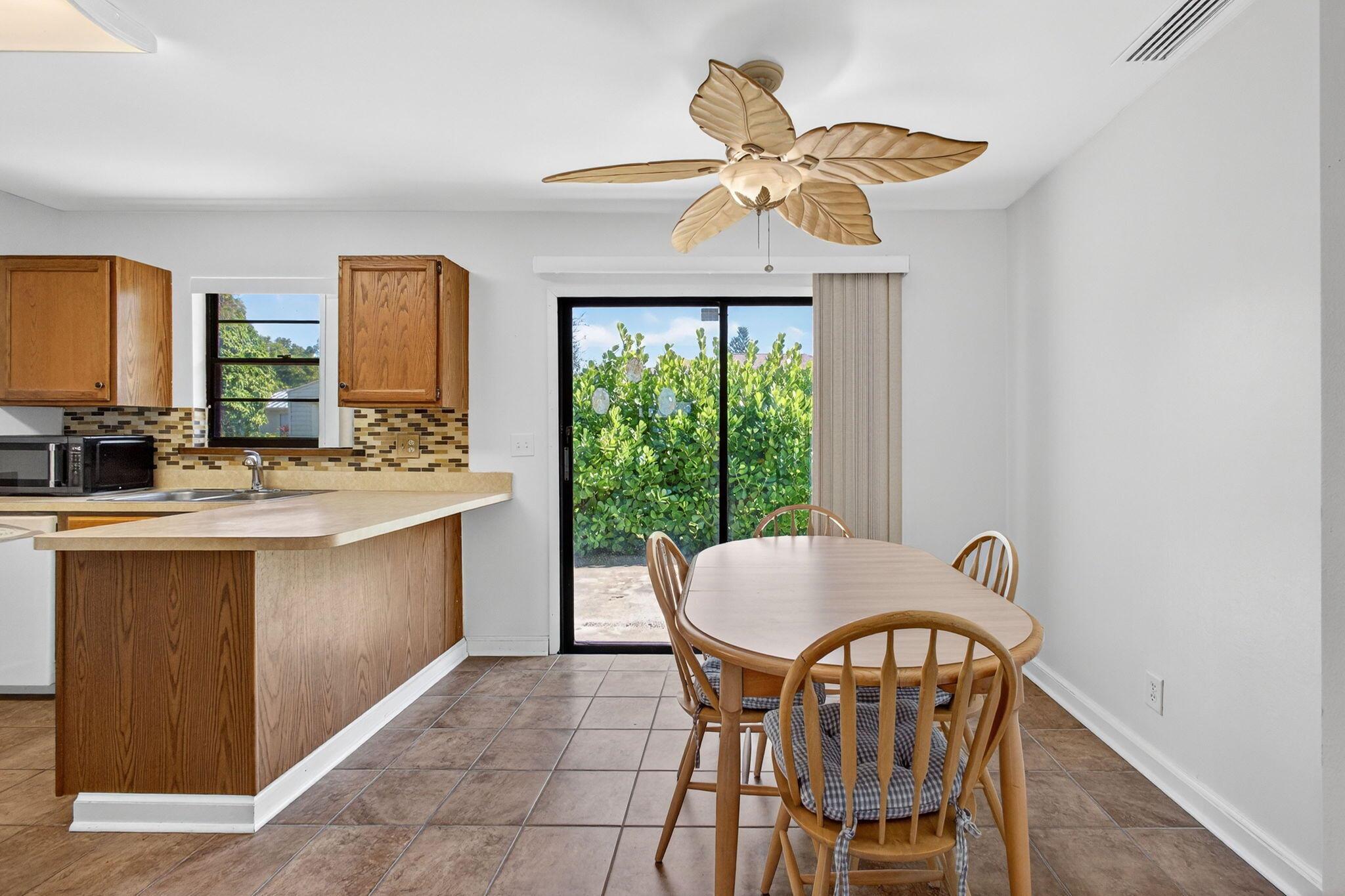 INDIAN RIVER ESTATES UNIT - Residential Lease