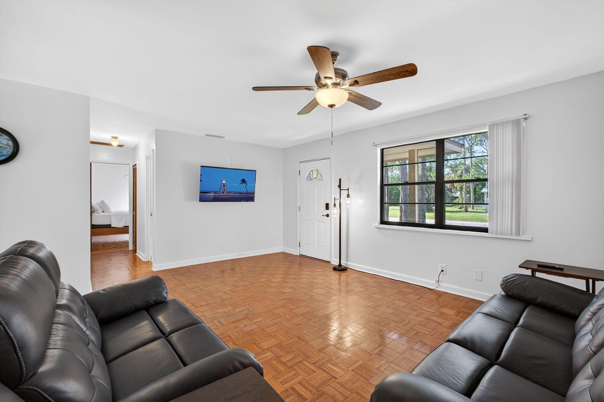 INDIAN RIVER ESTATES UNIT - Residential Lease