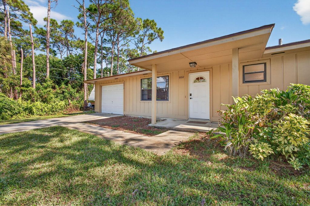 Photo of 6012 Hickory Drive, Fort Pierce, FL 34982 (MLS # R11145954)