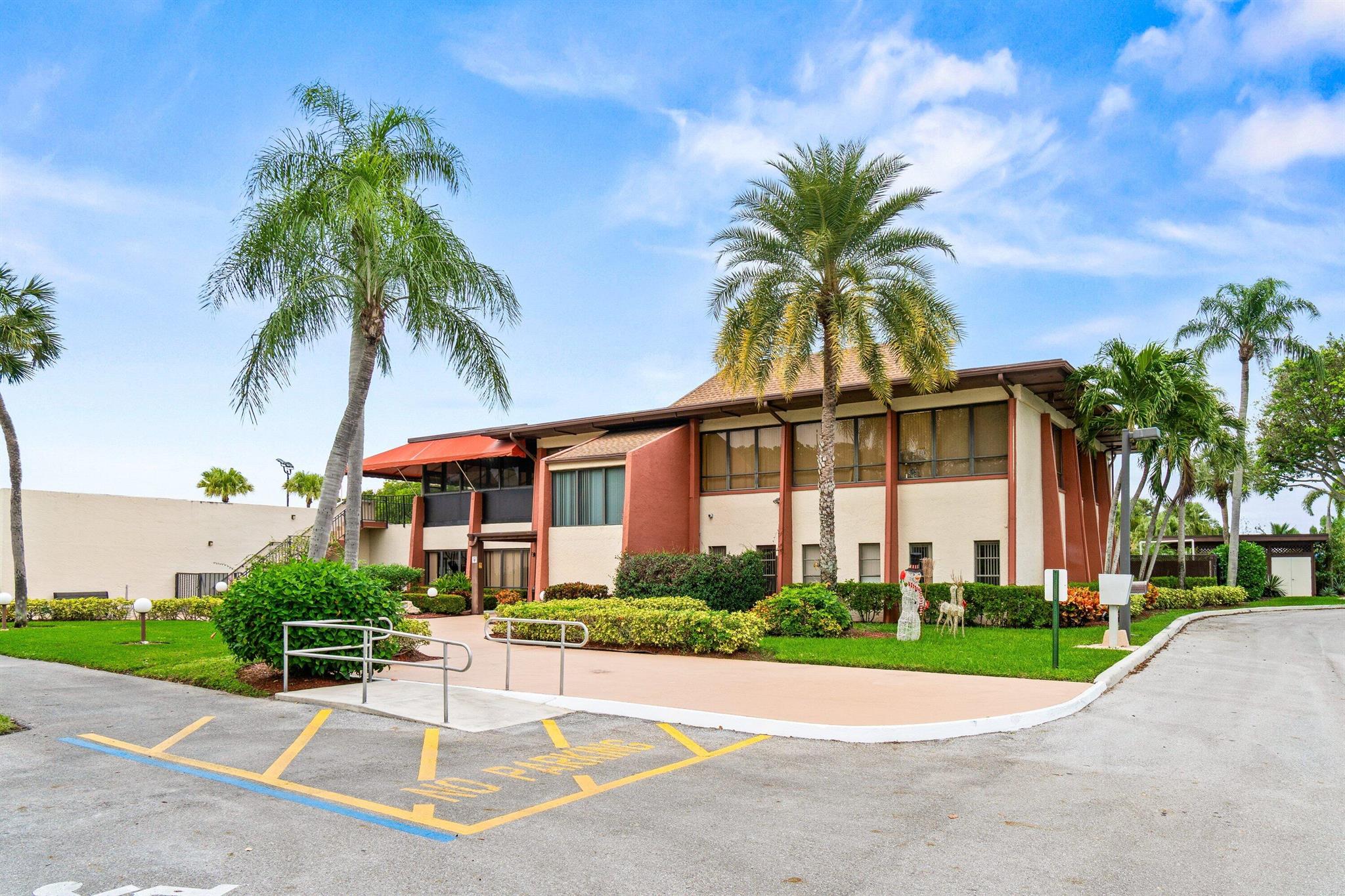 MEED RACQUET CLUB 4 - Residential