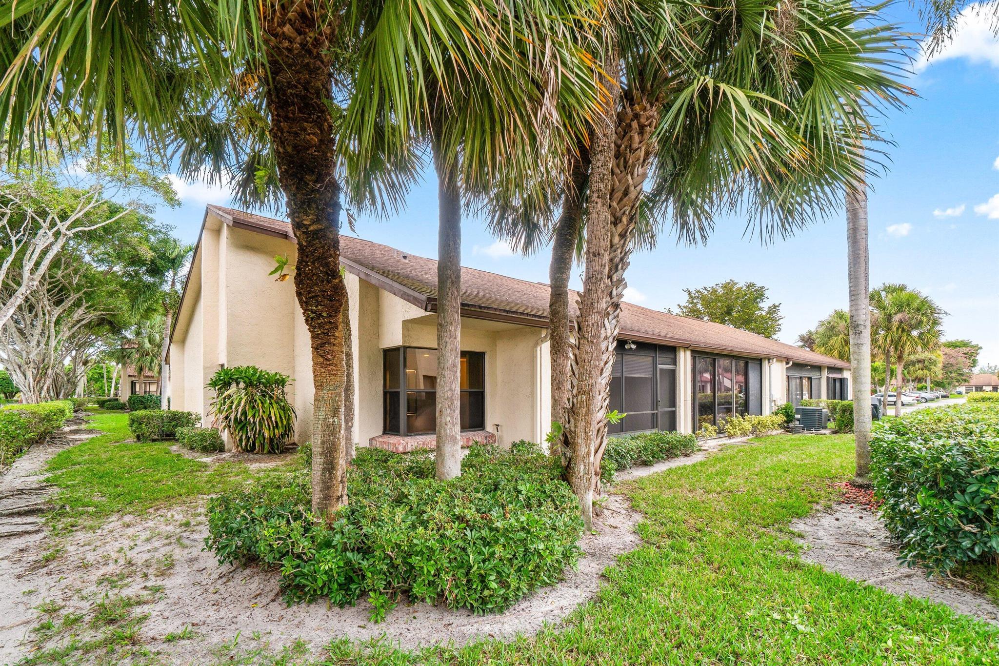 MEED RACQUET CLUB 4 - Residential