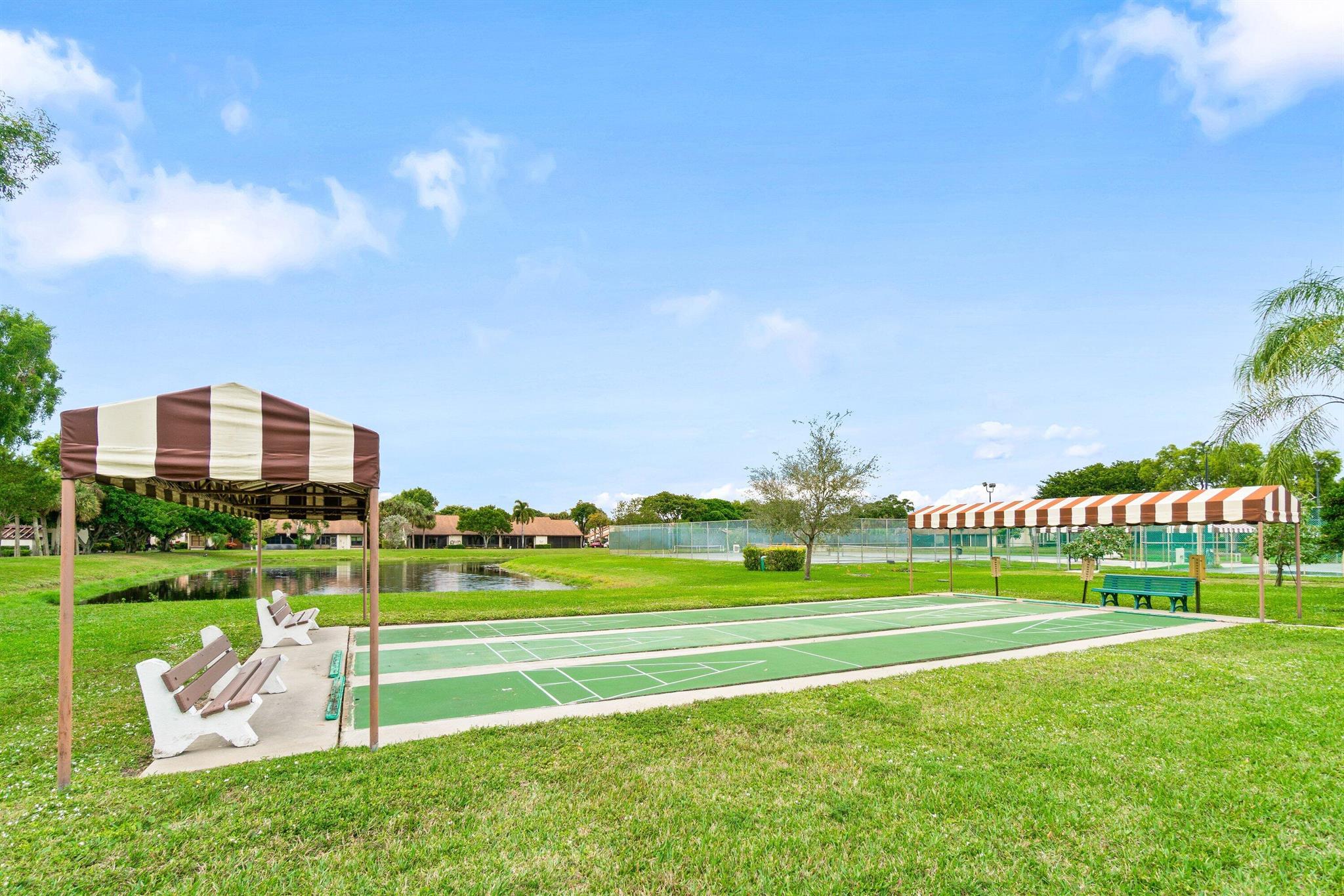 MEED RACQUET CLUB 4 - Residential