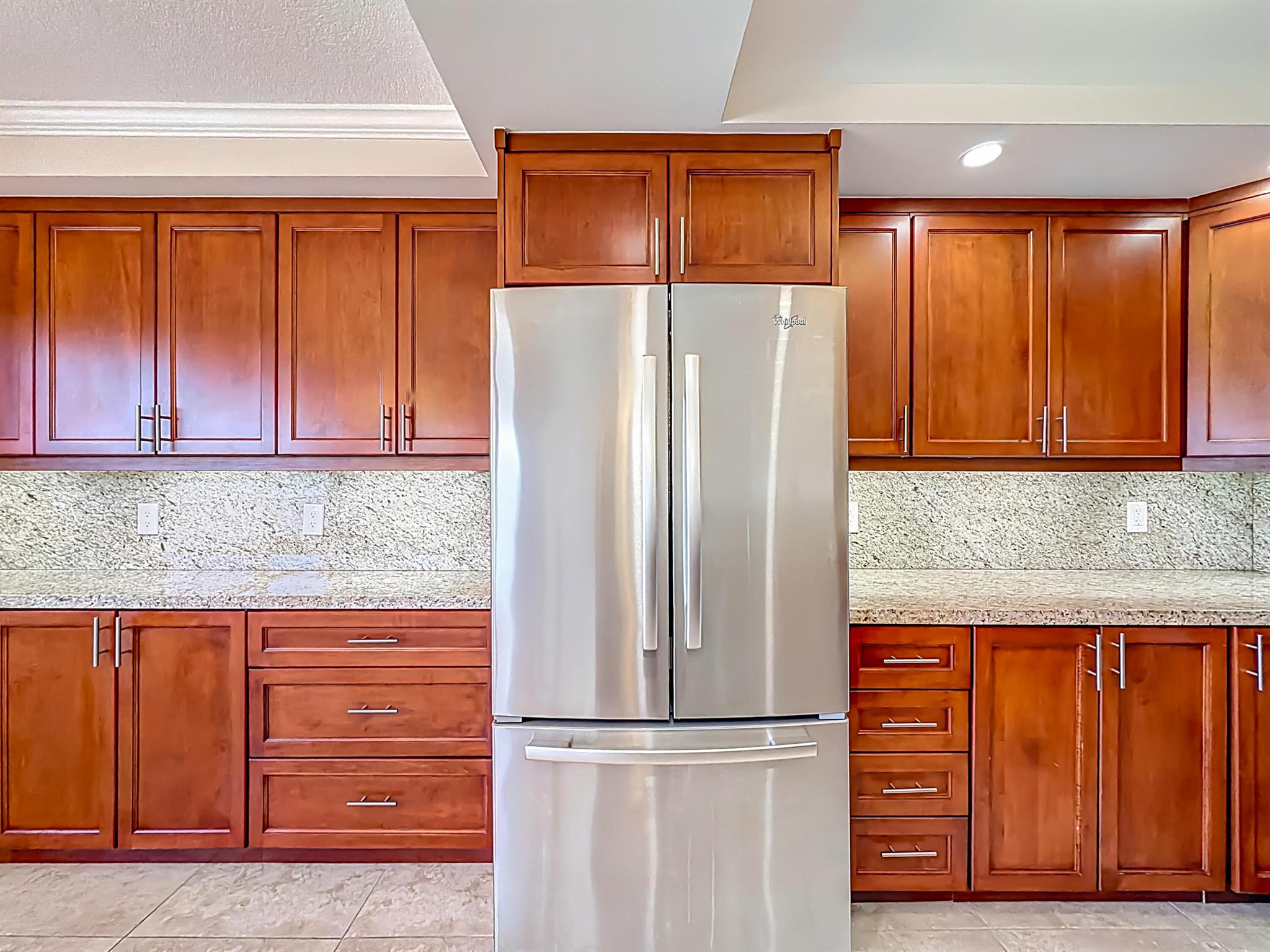 OAKRIDGE V CONDO - Residential