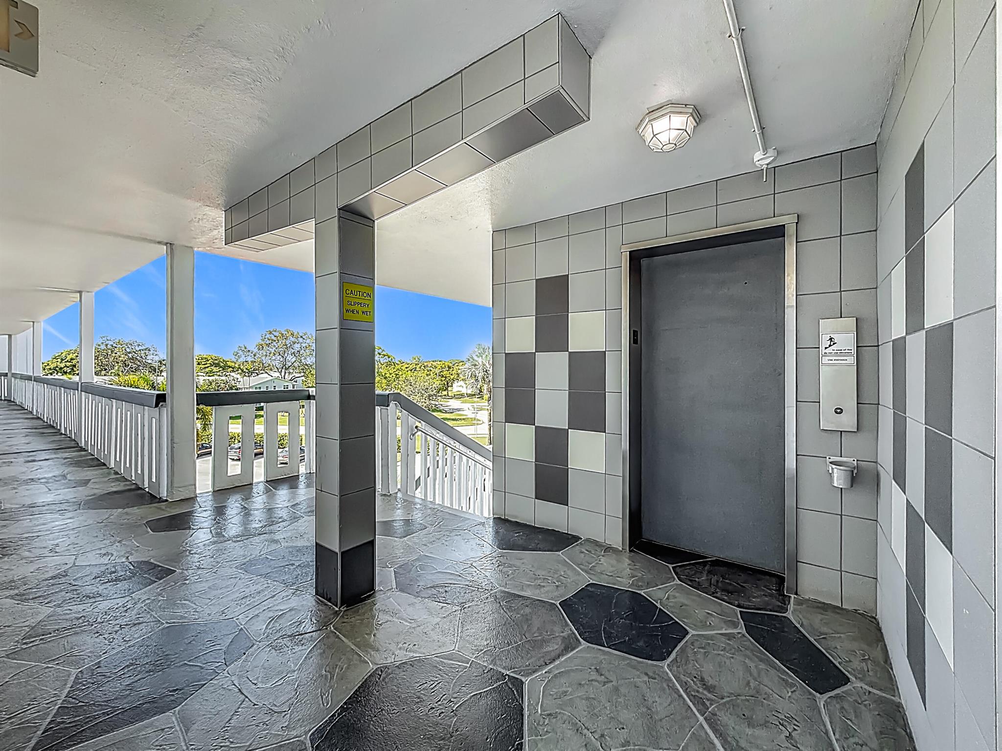 OAKRIDGE V CONDO - Residential