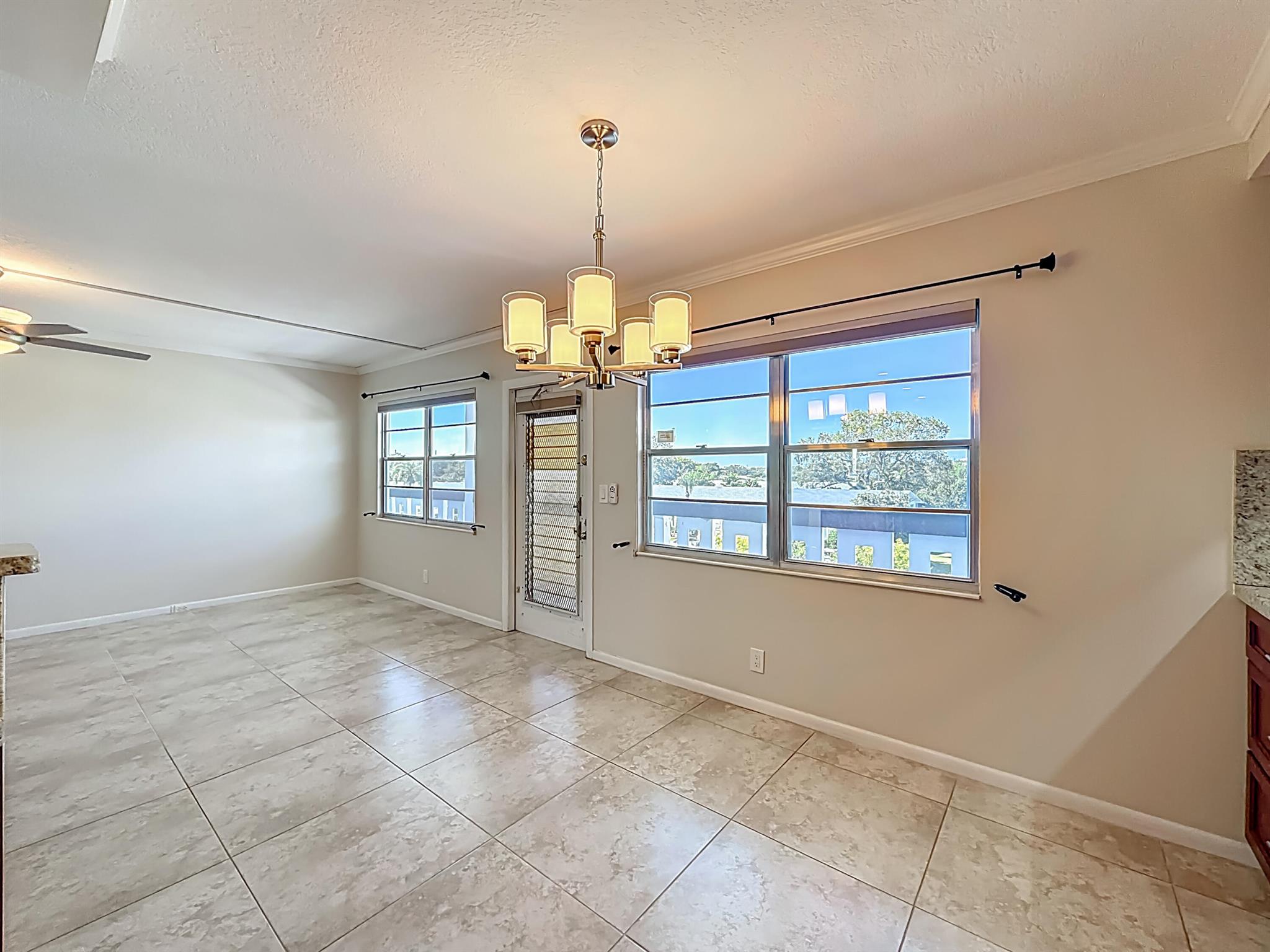 OAKRIDGE V CONDO - Residential