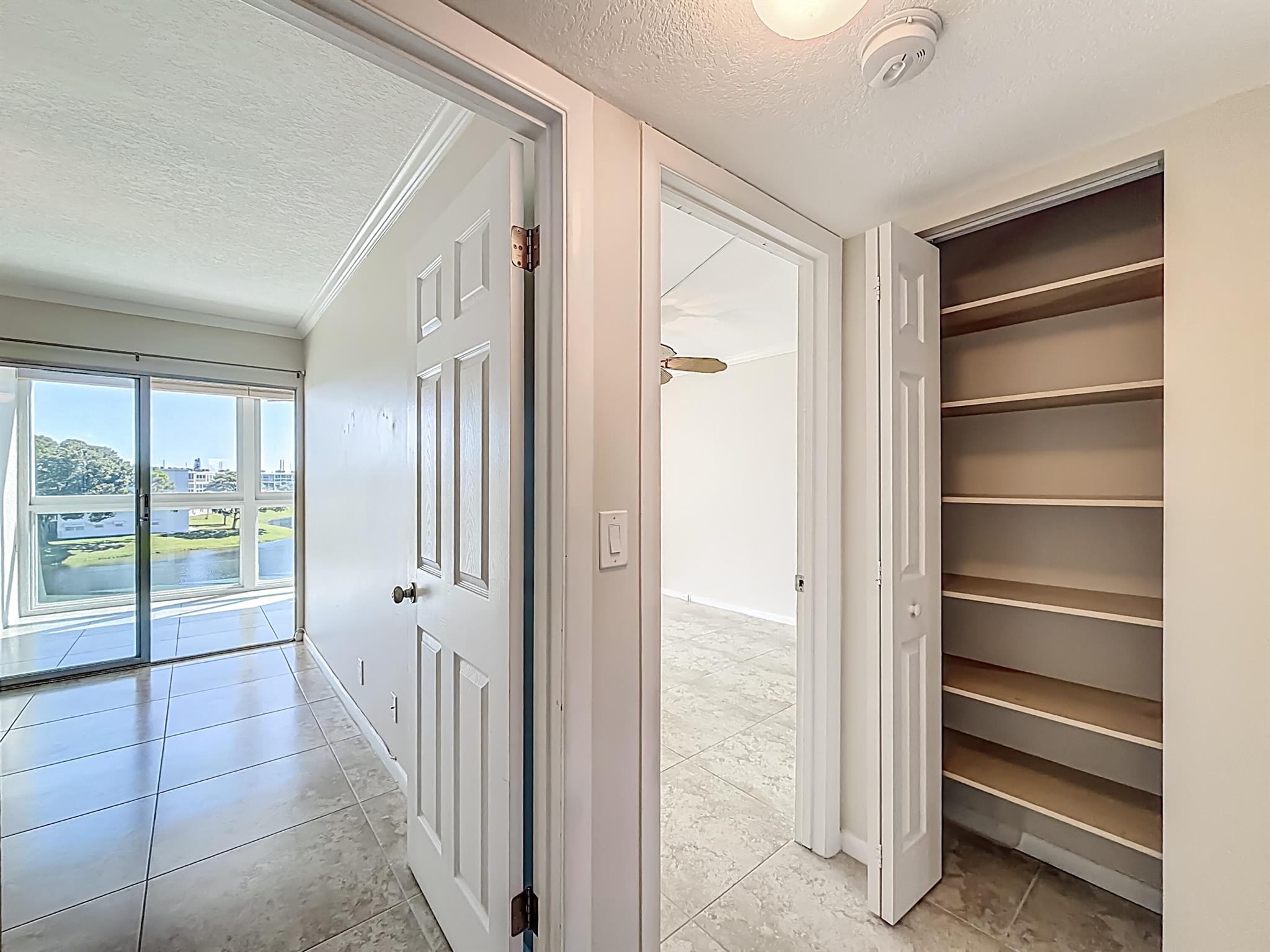 OAKRIDGE V CONDO - Residential