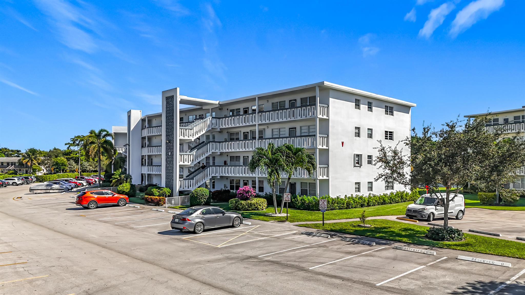 OAKRIDGE V CONDO - Residential