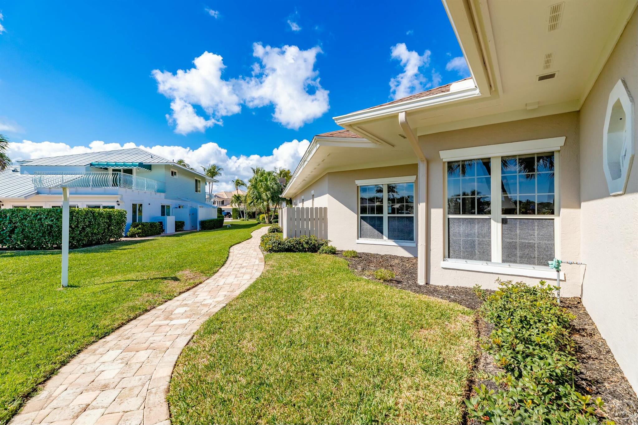 THE MOORINGS UNIT 2 - Residential