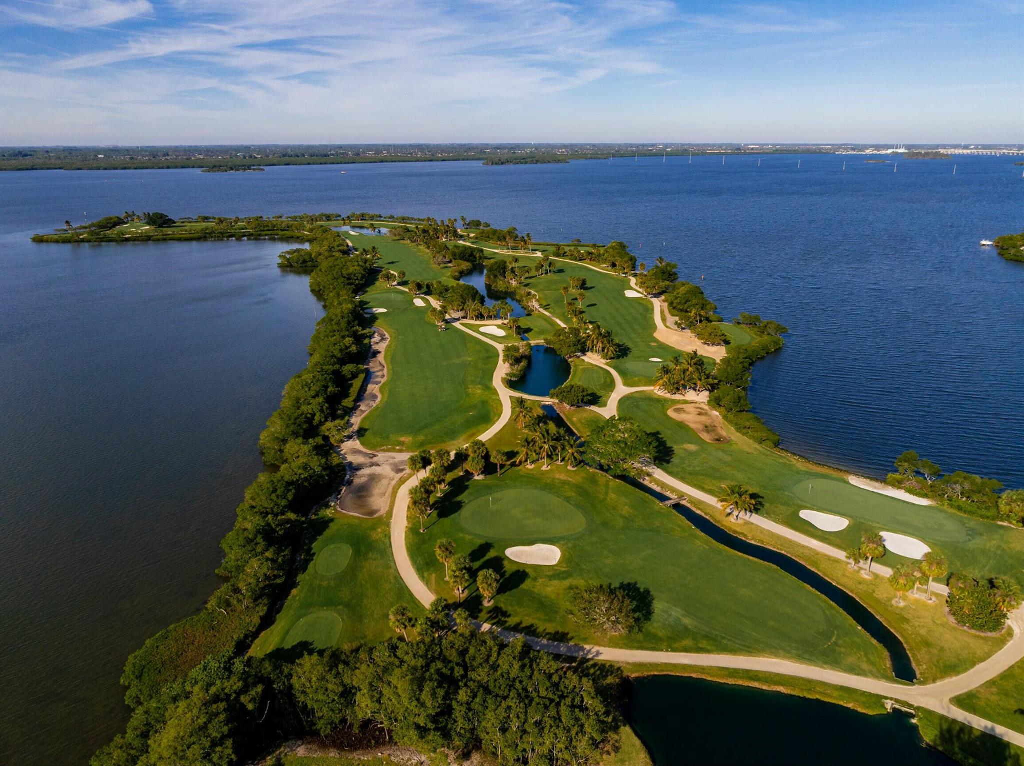 THE MOORINGS UNIT 2 - Residential