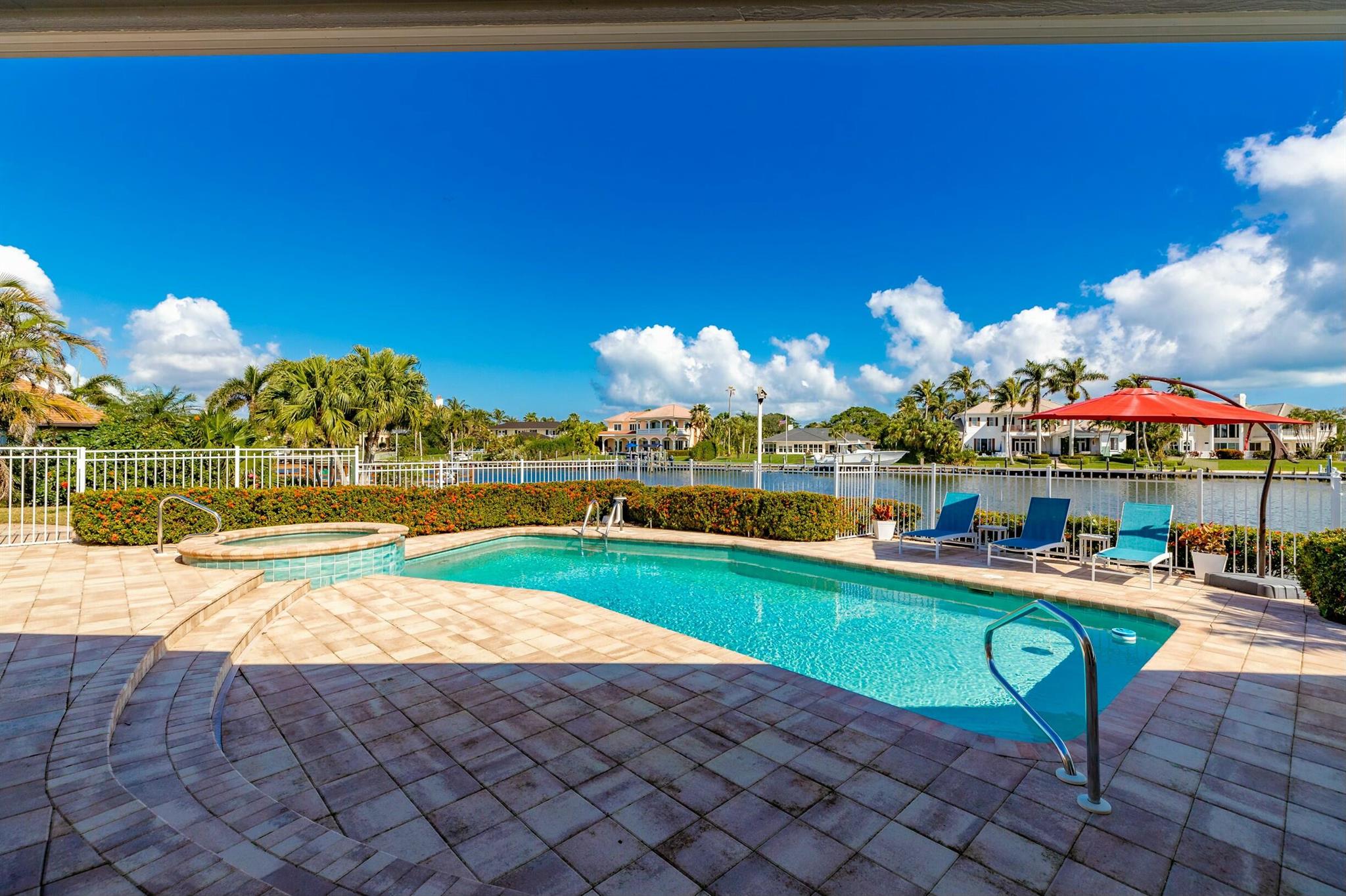 THE MOORINGS UNIT 2 - Residential