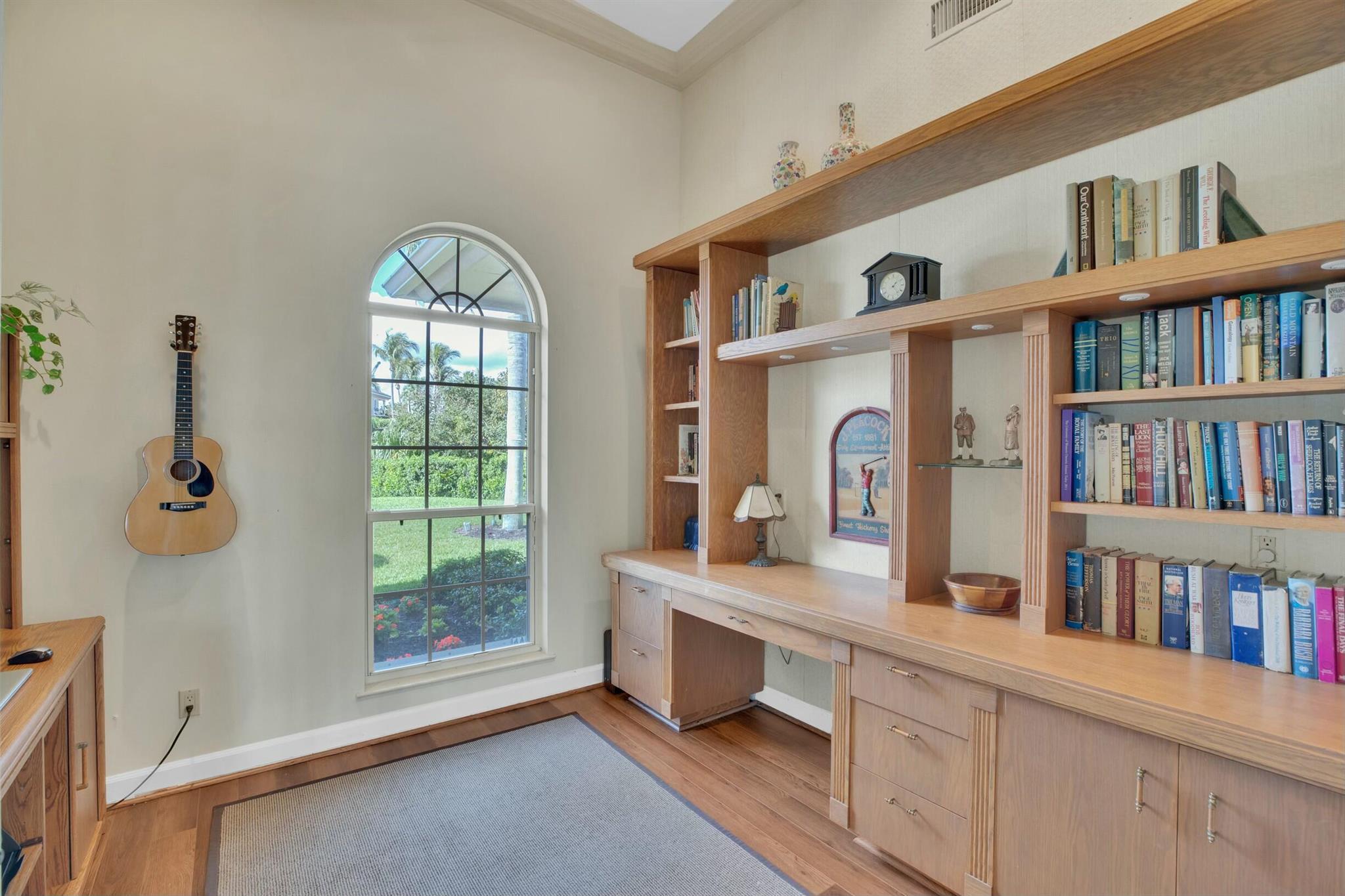 THE MOORINGS UNIT 2 - Residential