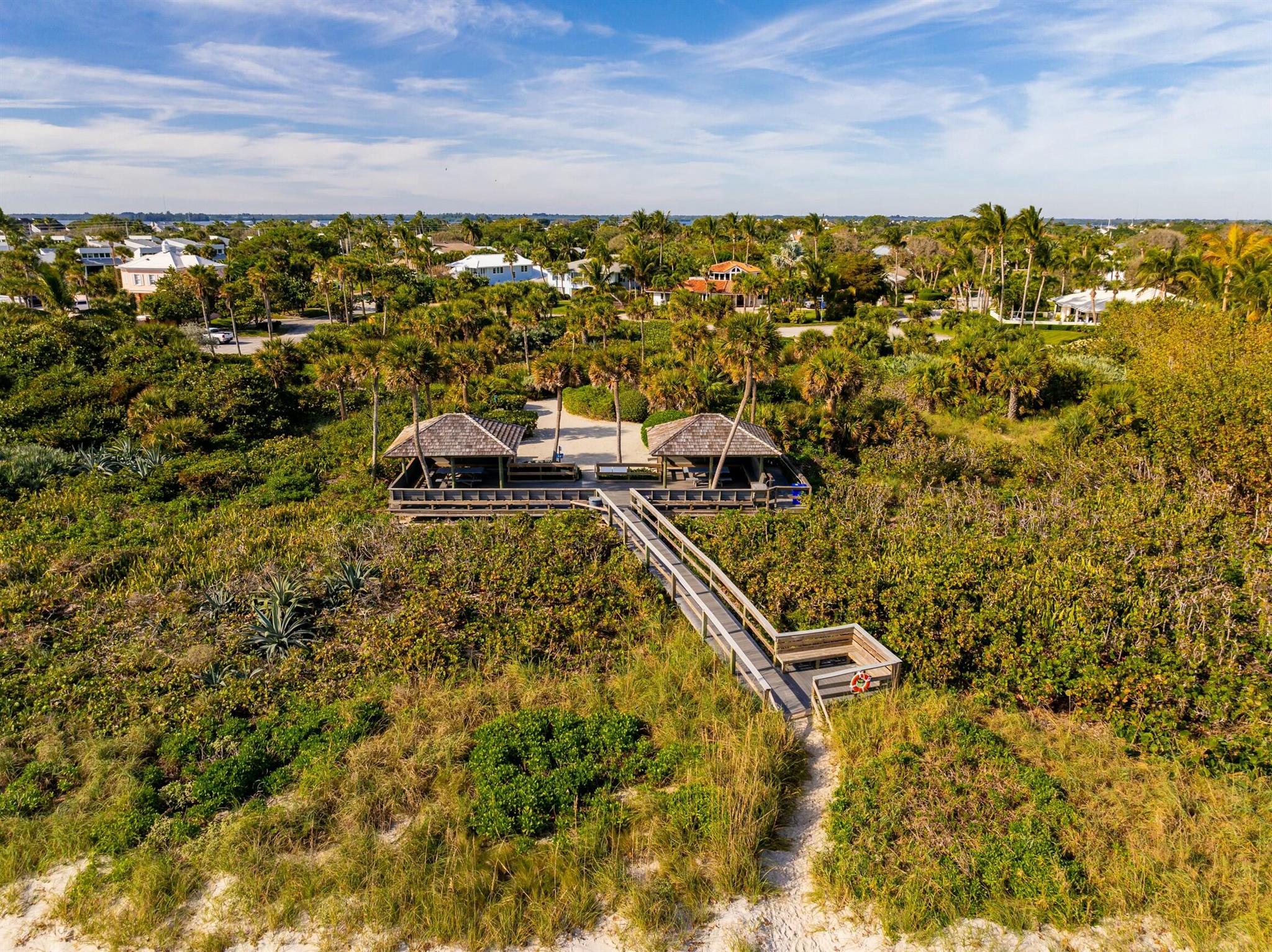 THE MOORINGS UNIT 2 - Residential