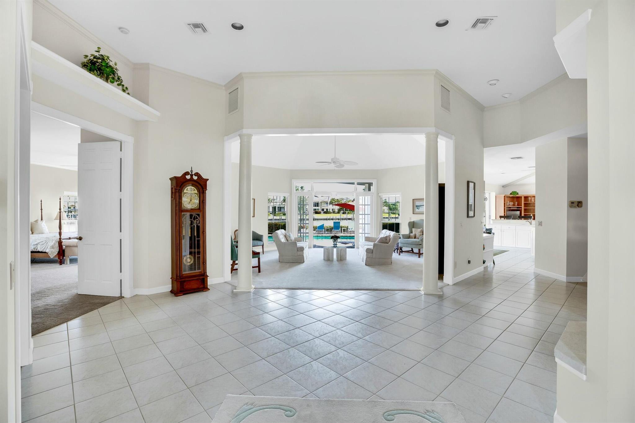 THE MOORINGS UNIT 2 - Residential