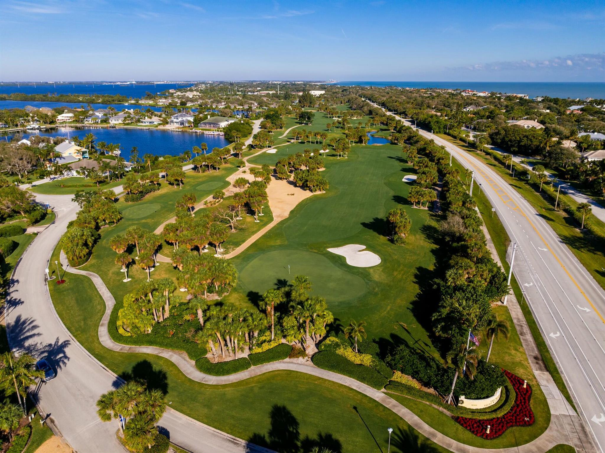 THE MOORINGS UNIT 2 - Residential