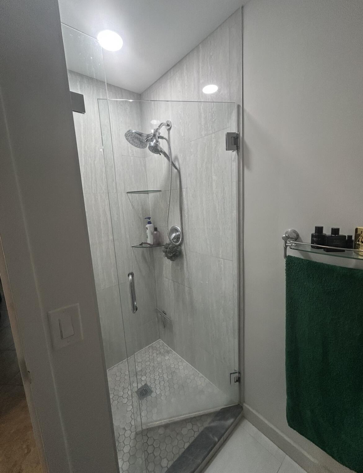 KINGS POINT WATERFORD CONDOS - Residential