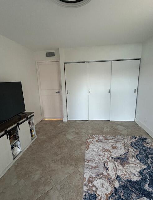 KINGS POINT WATERFORD CONDOS - Residential