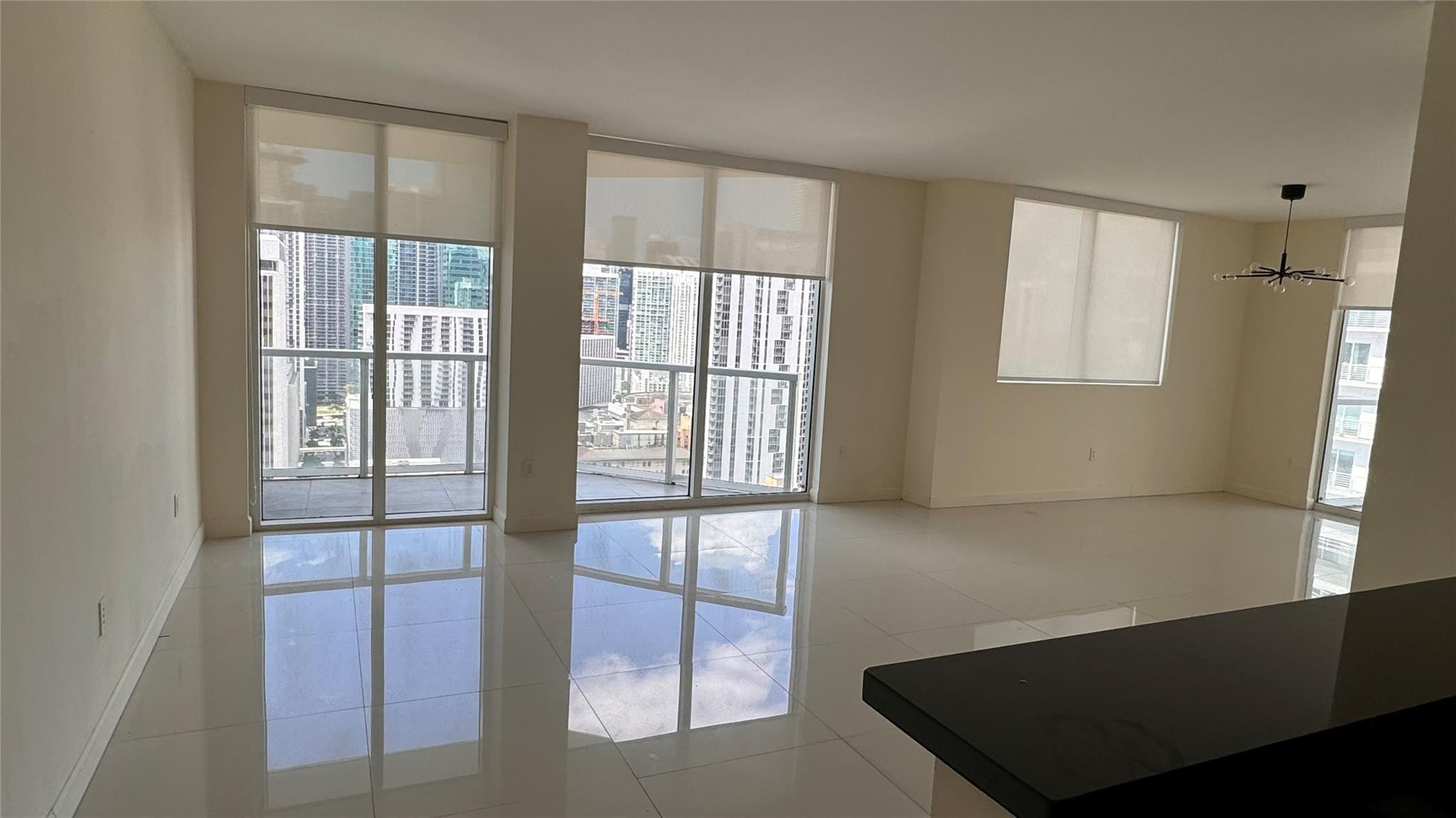 VIZCAYNE SOUTH CONDO - Residential