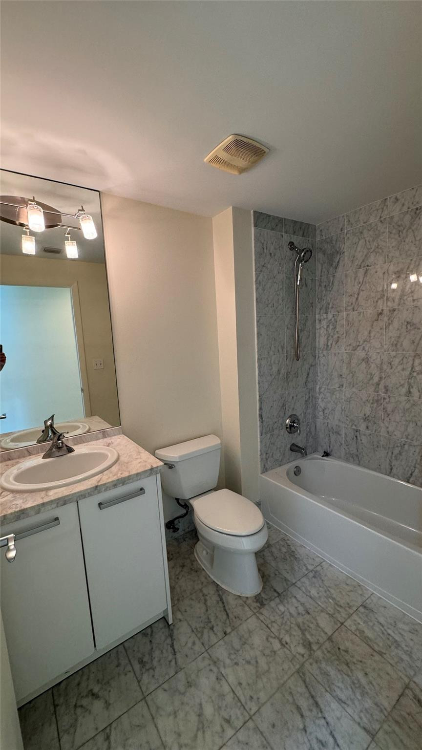 VIZCAYNE SOUTH CONDO - Residential
