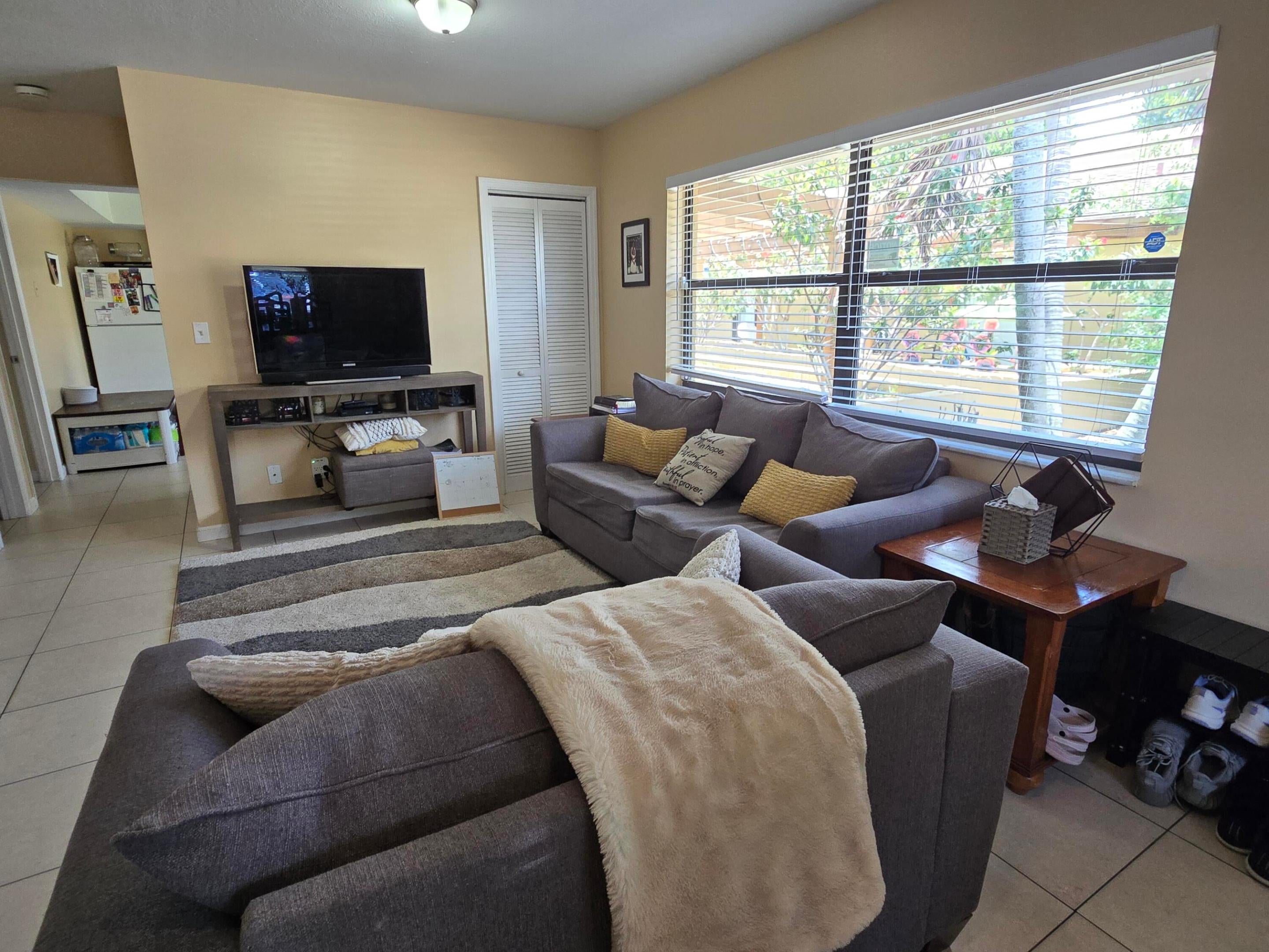 Properties 1155 White Pine Pine 1155