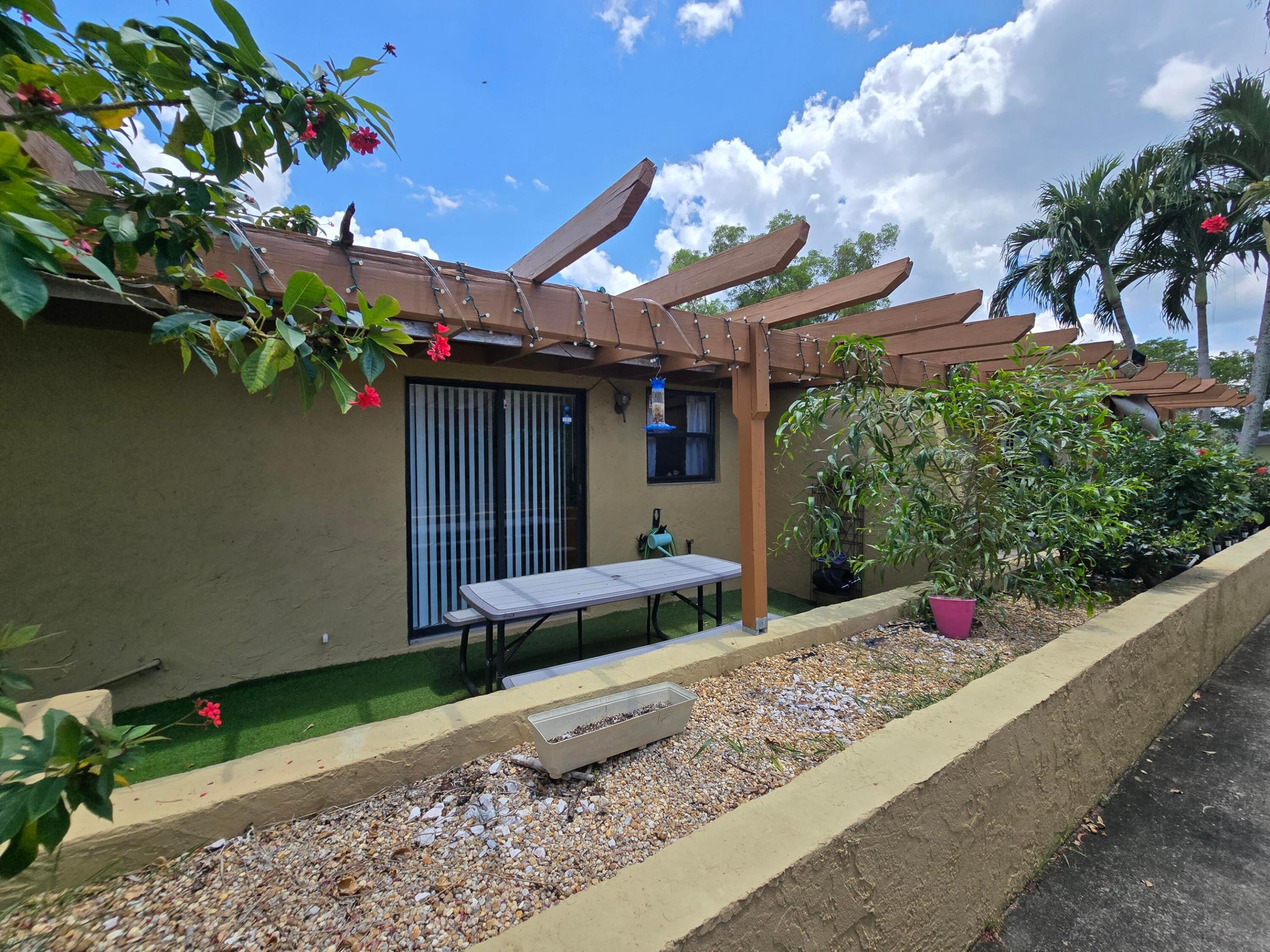 Properties 1155 White Pine Pine 1155