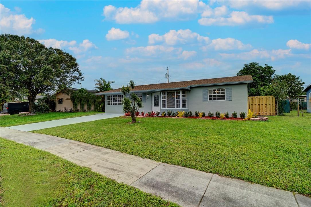 AMAZING OPPORTUNITY TO PURCHASE THIS COMPLETELY RENOVATED 4/2 HOME WITH NO HOA,  ON LARGE PRIVATE FENCED LOT. THIS LONG TIME OWNER HAS RENOVATED FROM TOP TO BOTTOM WITH NEW EVERYTHING. ALL TOP OF THE LINE AND SHOWS LIKE NEW. GREAT LOCATION AND SUPER OPEN FLOOR PLAN WITH TRIPLE SPLIT BEDROOMS AND SEPARATE ENTRANCE TO ONE. LARGE PARLOR STYLE KITCHEN WITH NEW CABINETS,STONE COUNTERTOPS,STAINLESS APPLIANCES, NEWER ROOF AND MORE**very flexible floorpan with huge kitchen and separate entrance to 4th bedroom